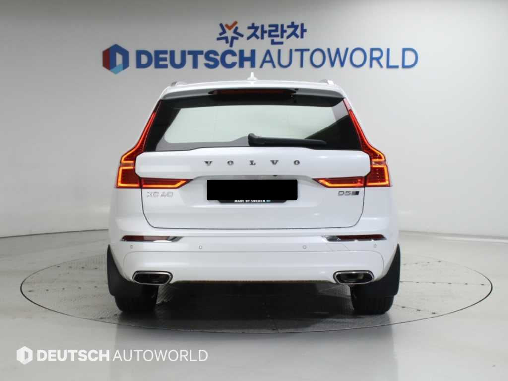 Volvo XC60 — photo 04
