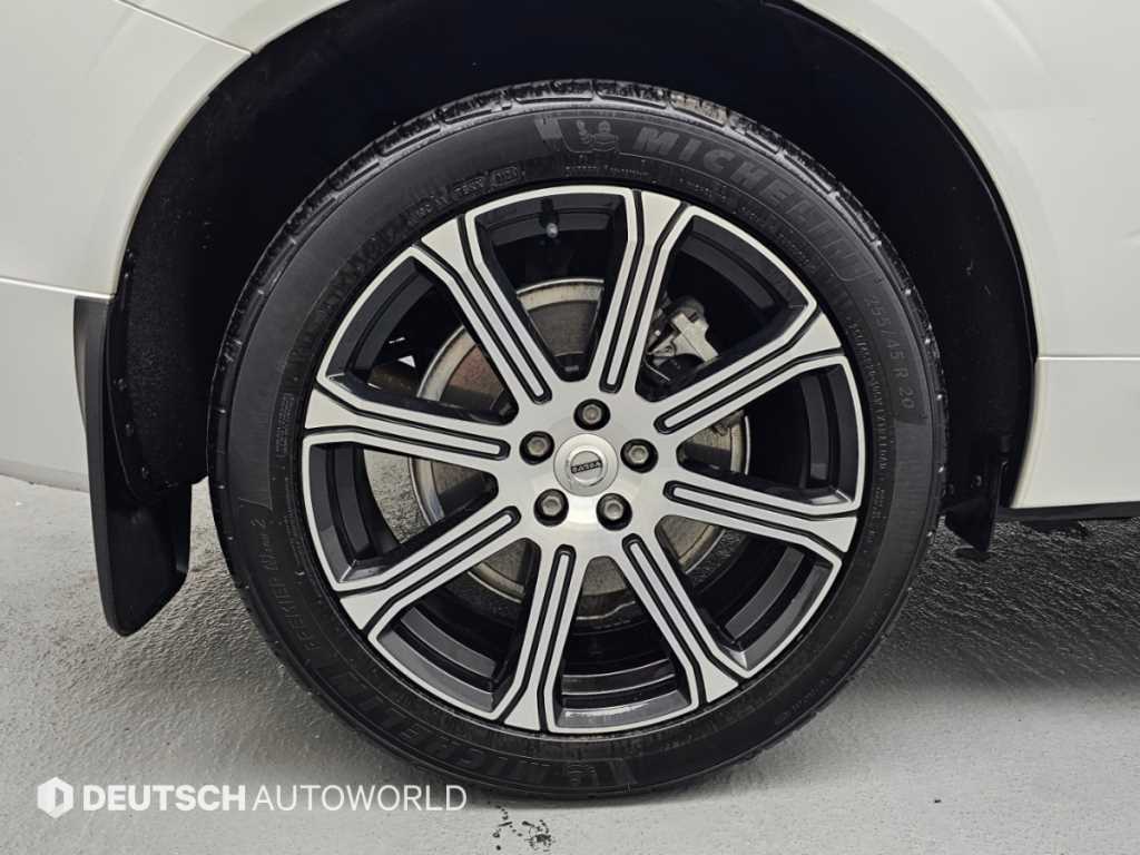 Volvo XC60 — photo 05
