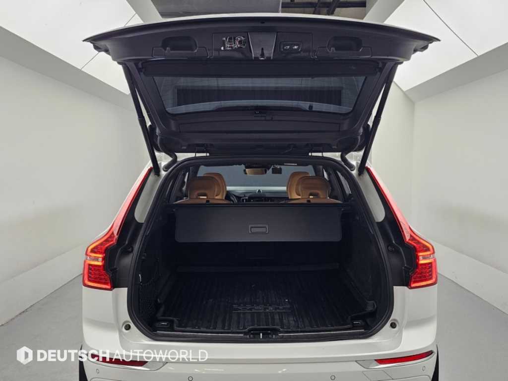 Volvo XC60 — photo 19