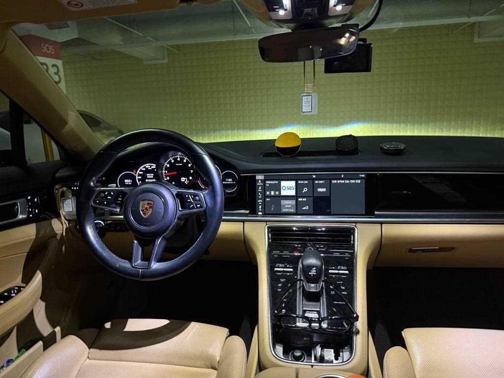 Porsche Panamera — photo 10