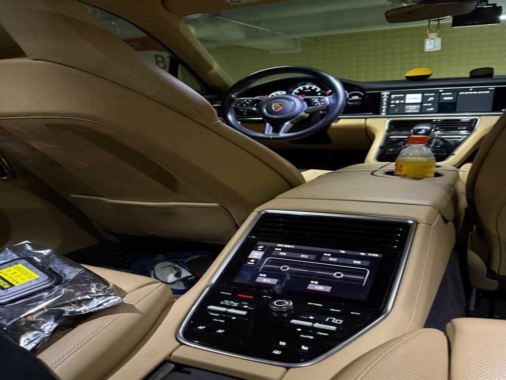 Porsche Panamera — photo 13