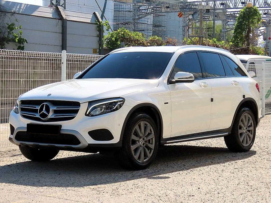 Mercedes-Benz GLC-Class — photo 02