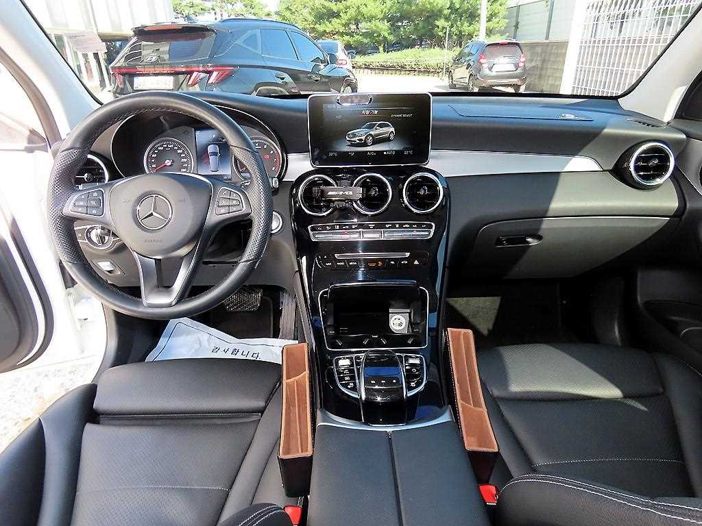 Mercedes-Benz GLC-Class — photo 07