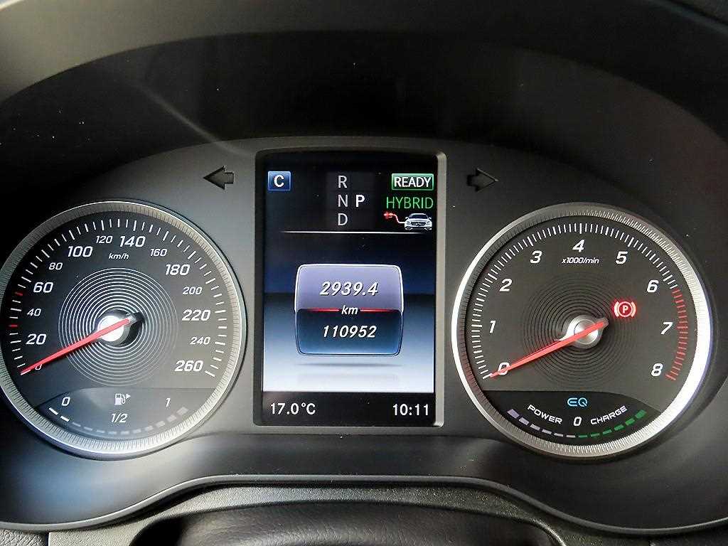 Mercedes-Benz GLC-Class — photo 09