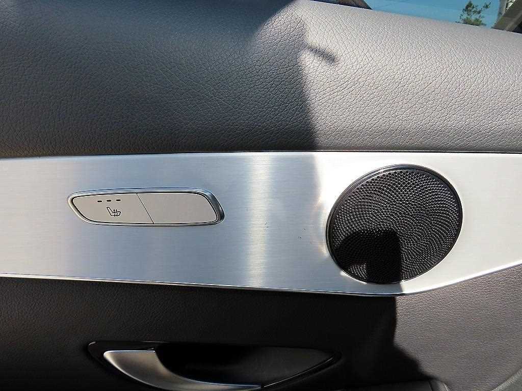 Mercedes-Benz GLC-Class — photo 16