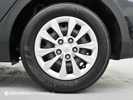 Kia K3 — photo 05