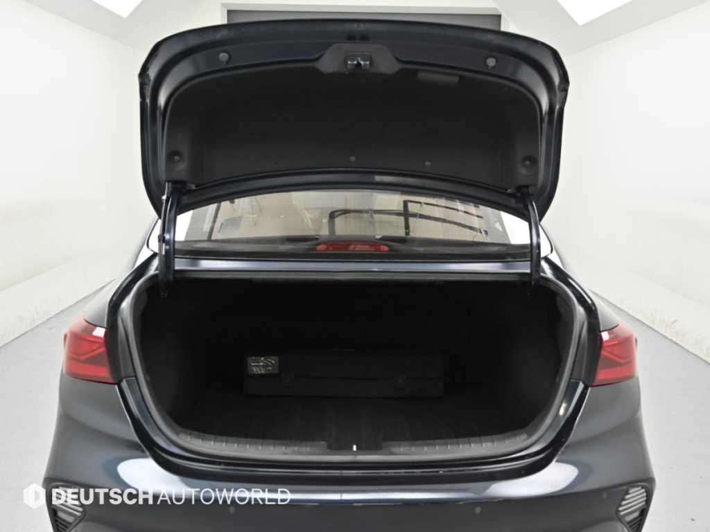 Kia K3 — photo 19