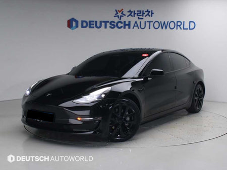 Tesla Model 3 — photo 01