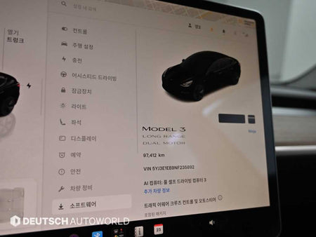 Tesla Model 3 — photo 08