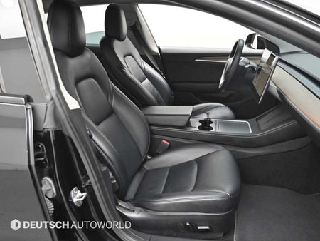 Tesla Model 3 — photo 10
