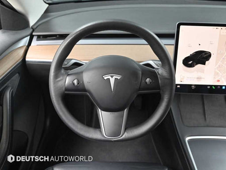 Tesla Model 3 — photo 13