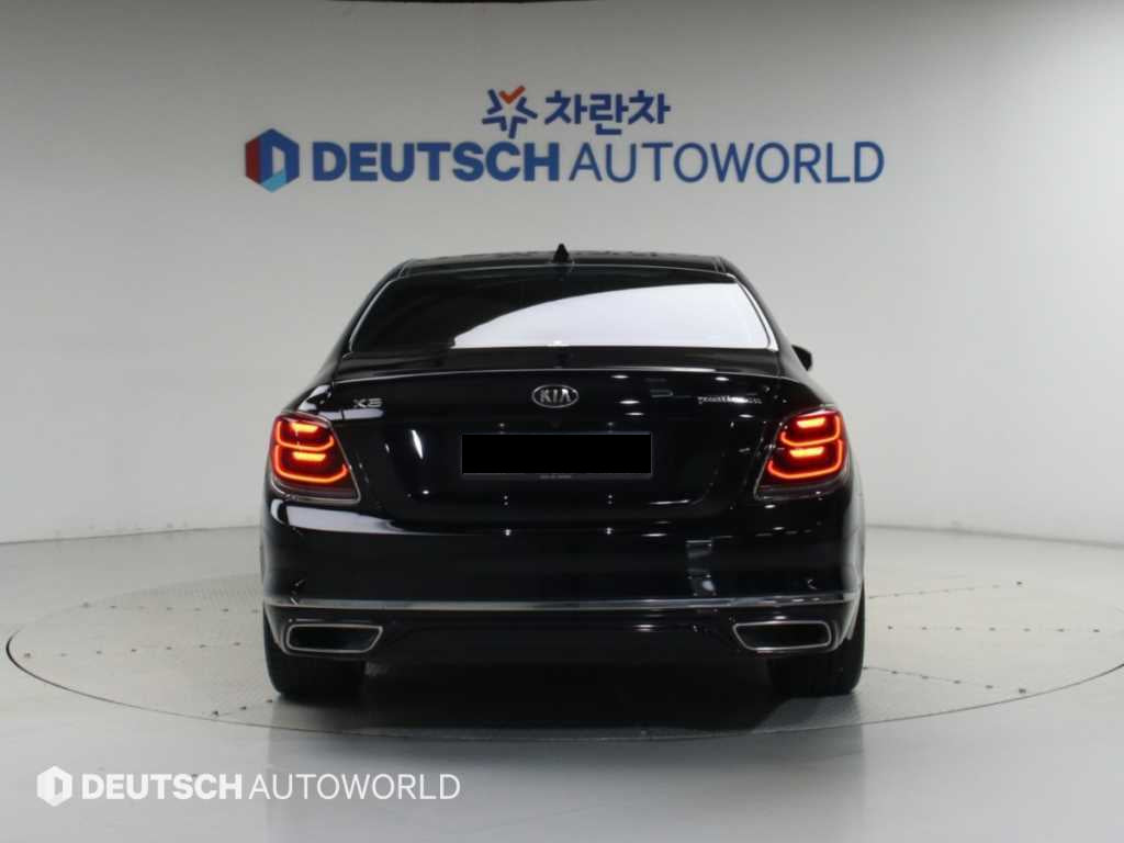 Kia K9 — photo 04