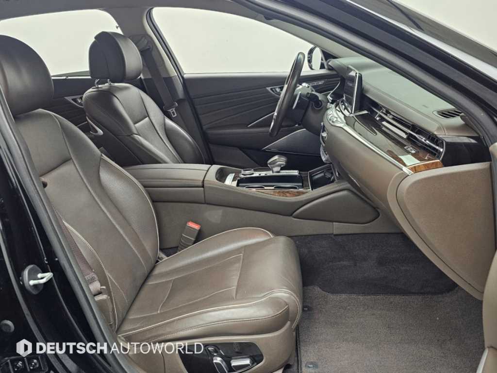 Kia K9 — photo 10
