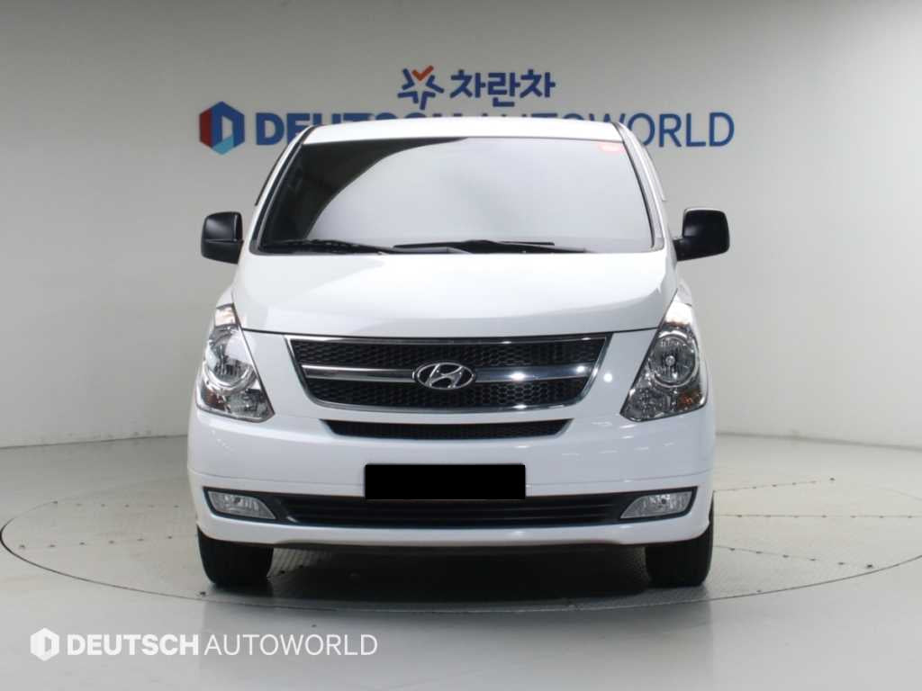 Hyundai Starex — photo 03