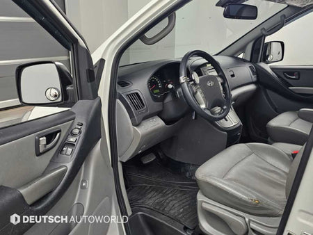 Hyundai Starex — photo 11