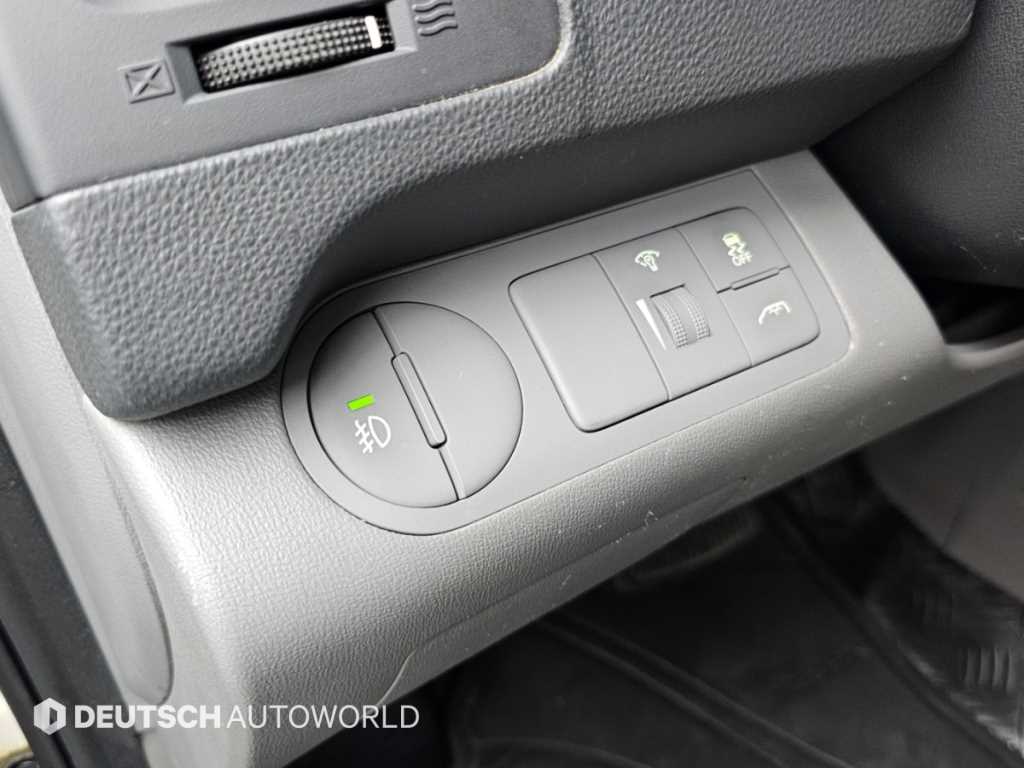 Hyundai Starex — photo 16