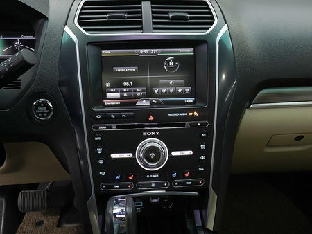 Ford Explorer — photo 09