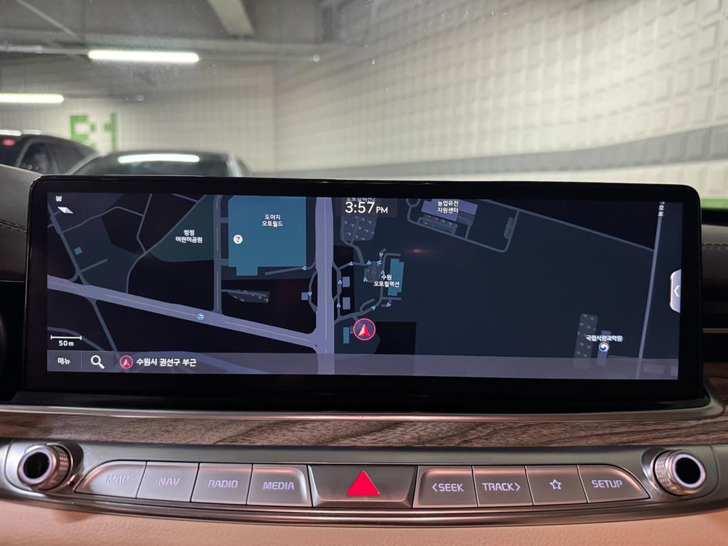 Kia K9 — photo 11