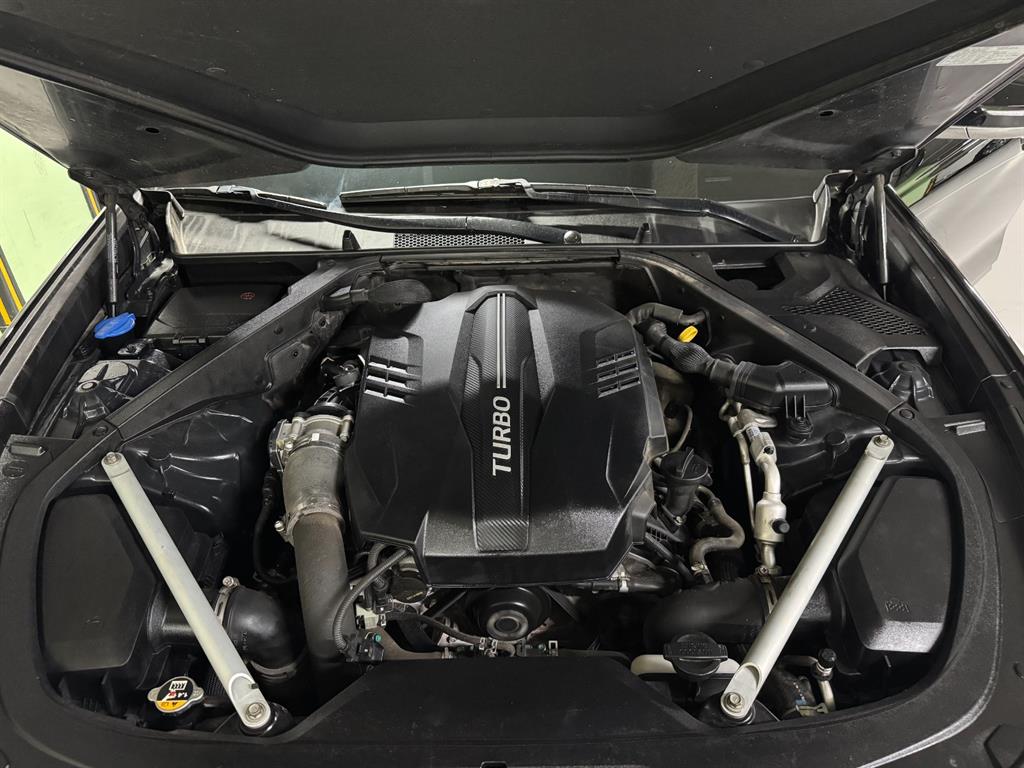Kia K9 — photo 20