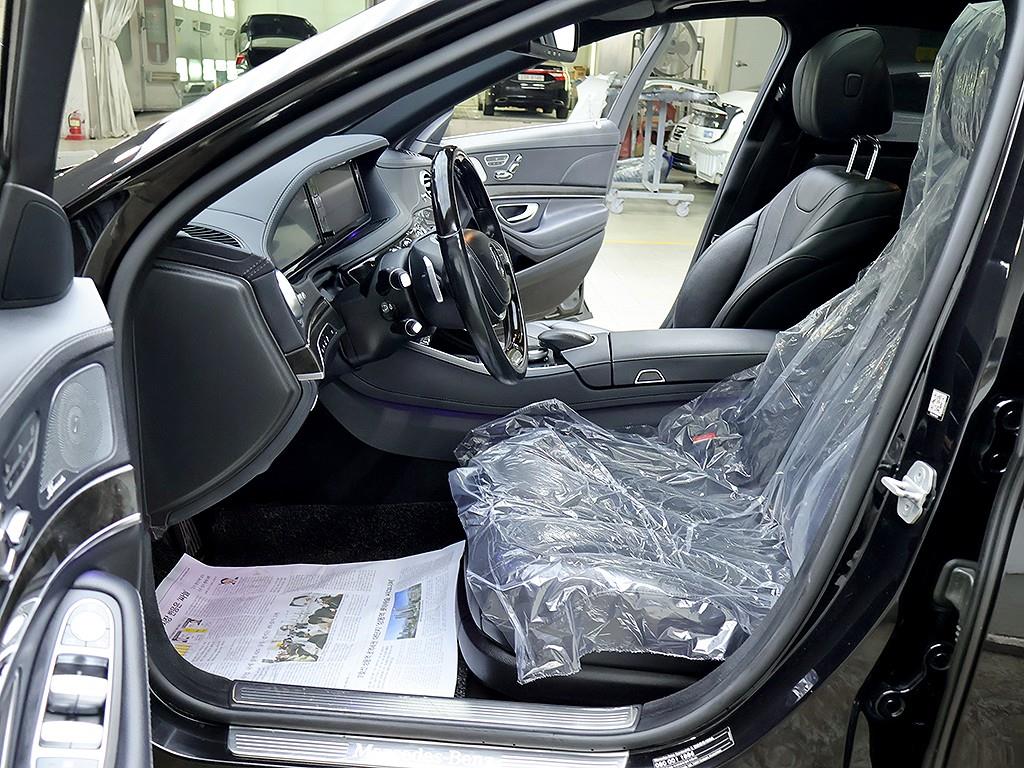 Mercedes-Benz S-Class — photo 11