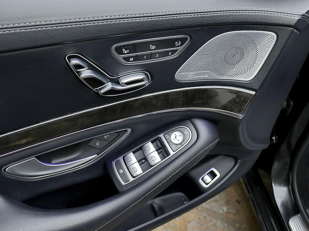 Mercedes-Benz S-Class — photo 13