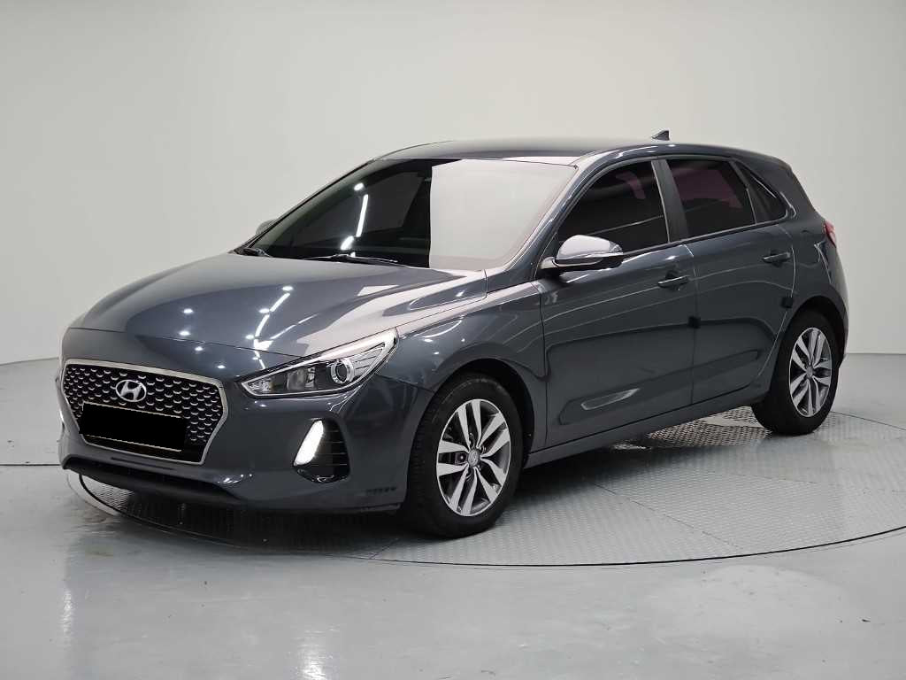 Hyundai i30 — photo 01