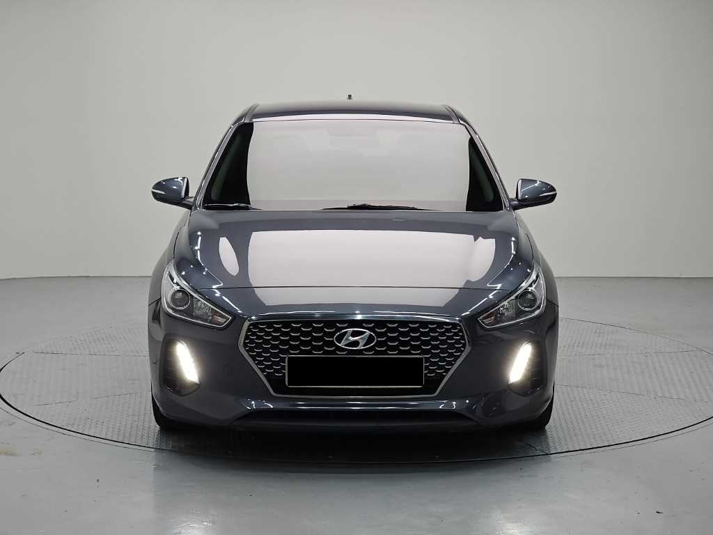 Hyundai i30 — photo 02