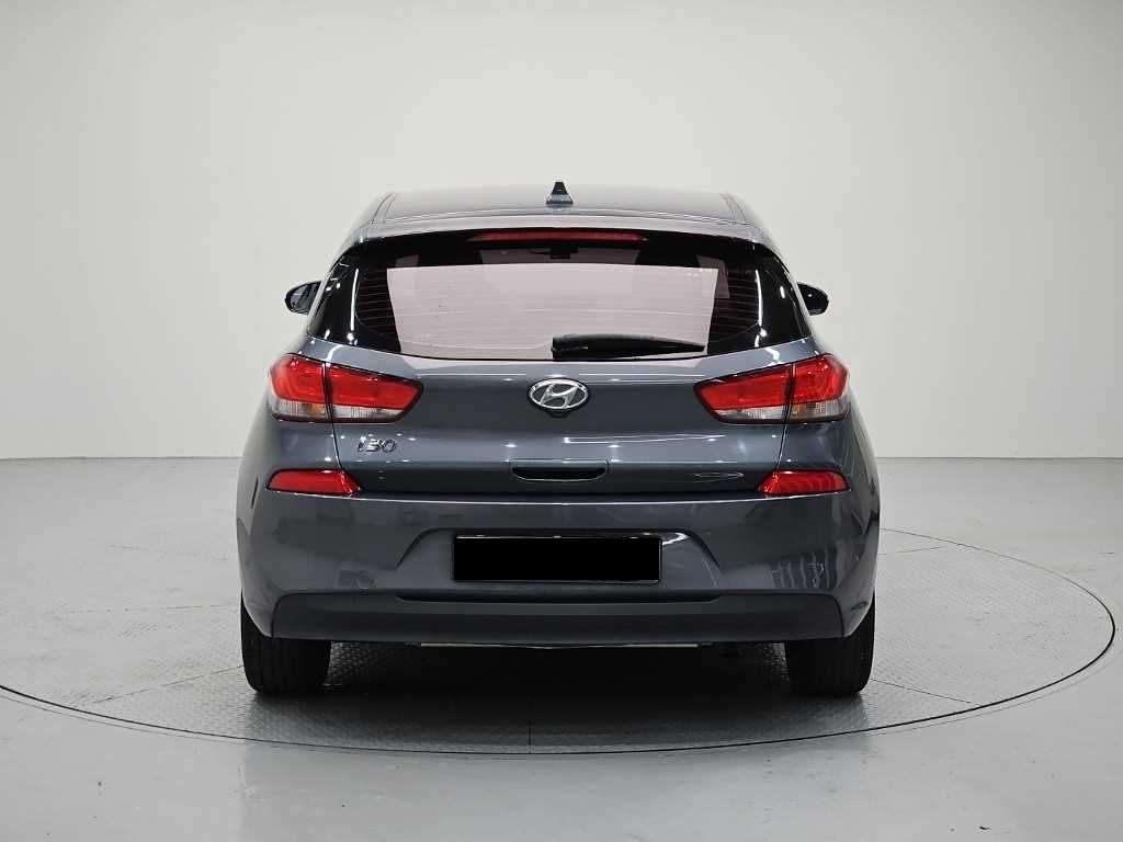 Hyundai i30 — photo 03