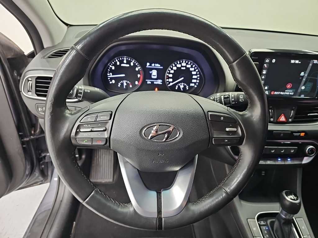 Hyundai i30 — photo 09
