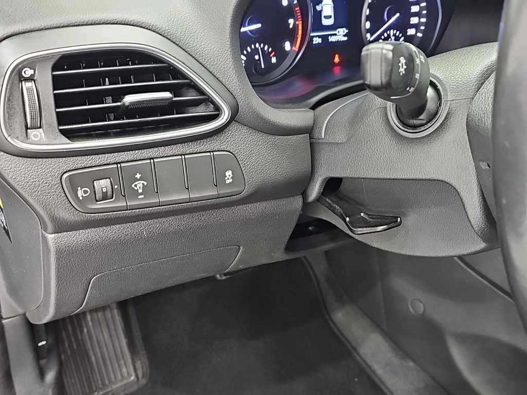 Hyundai i30 — photo 16