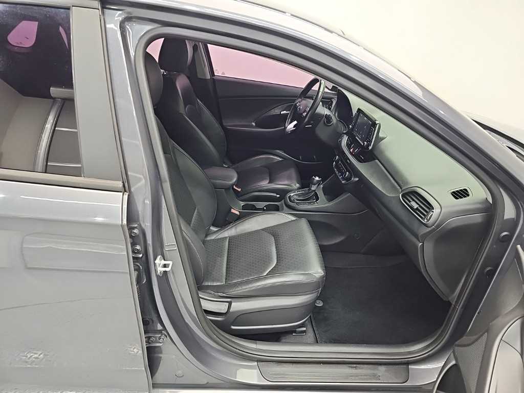 Hyundai i30 — photo 19