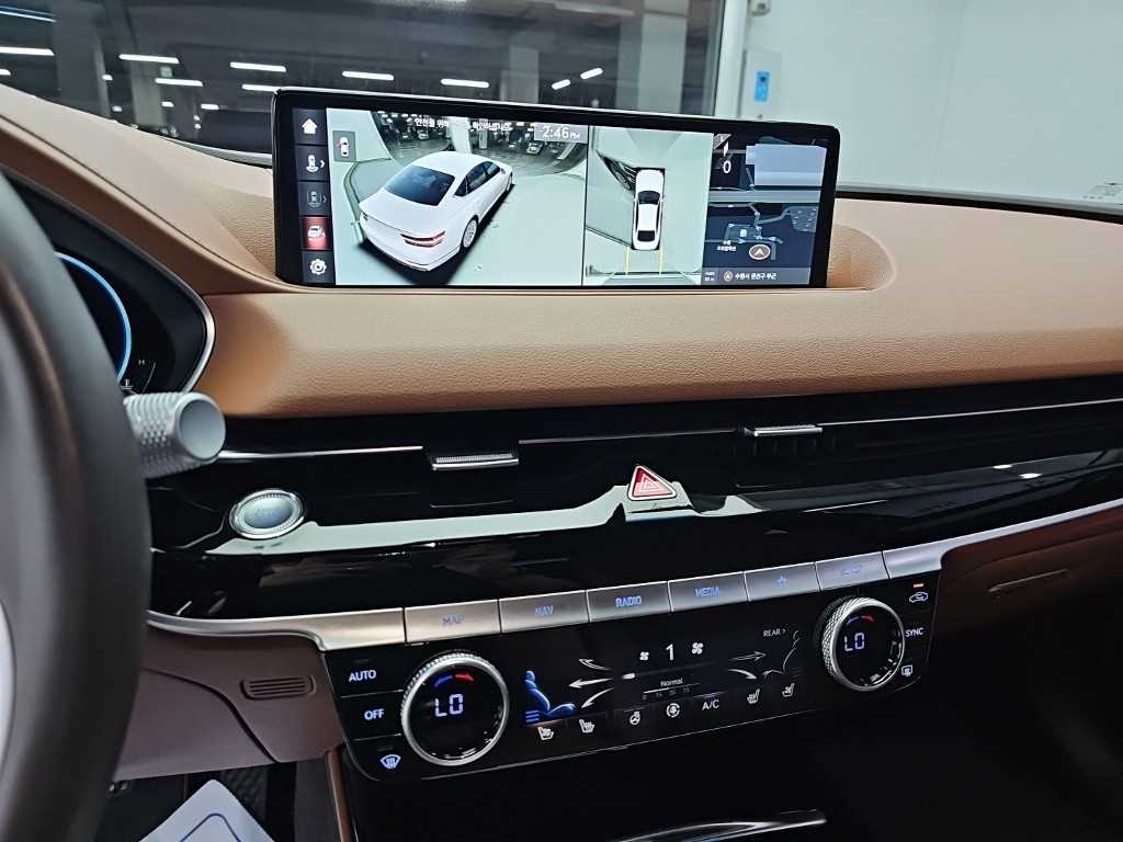 Genesis G80 — photo 09