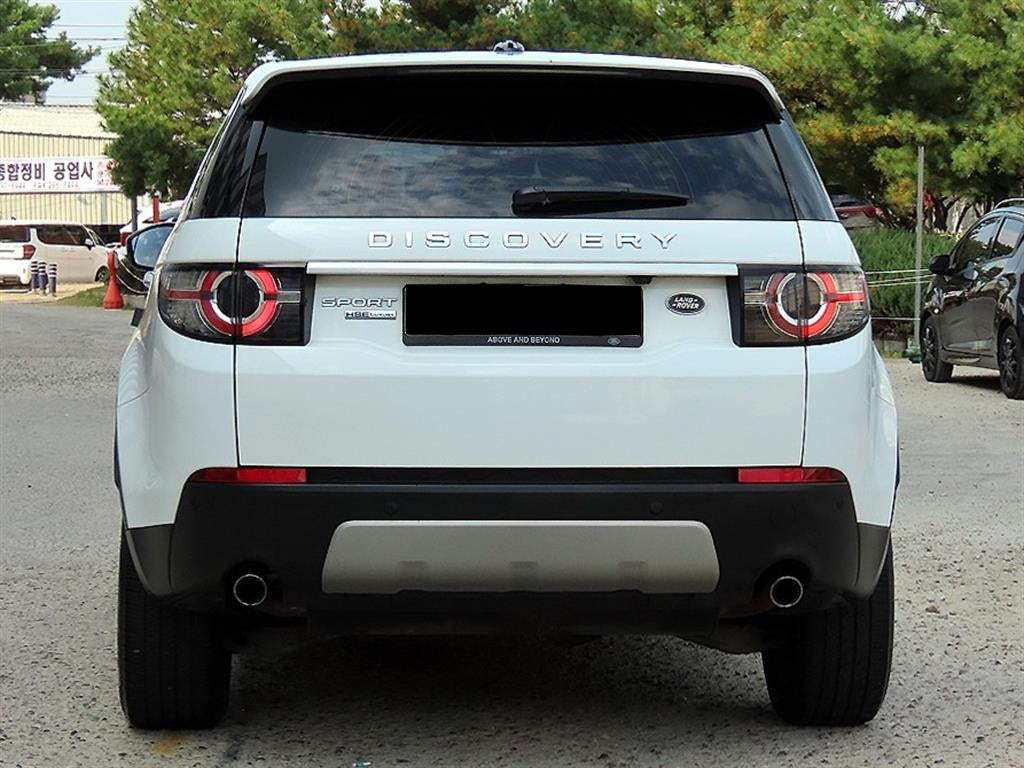 Land Rover Discovery Sport — photo 04