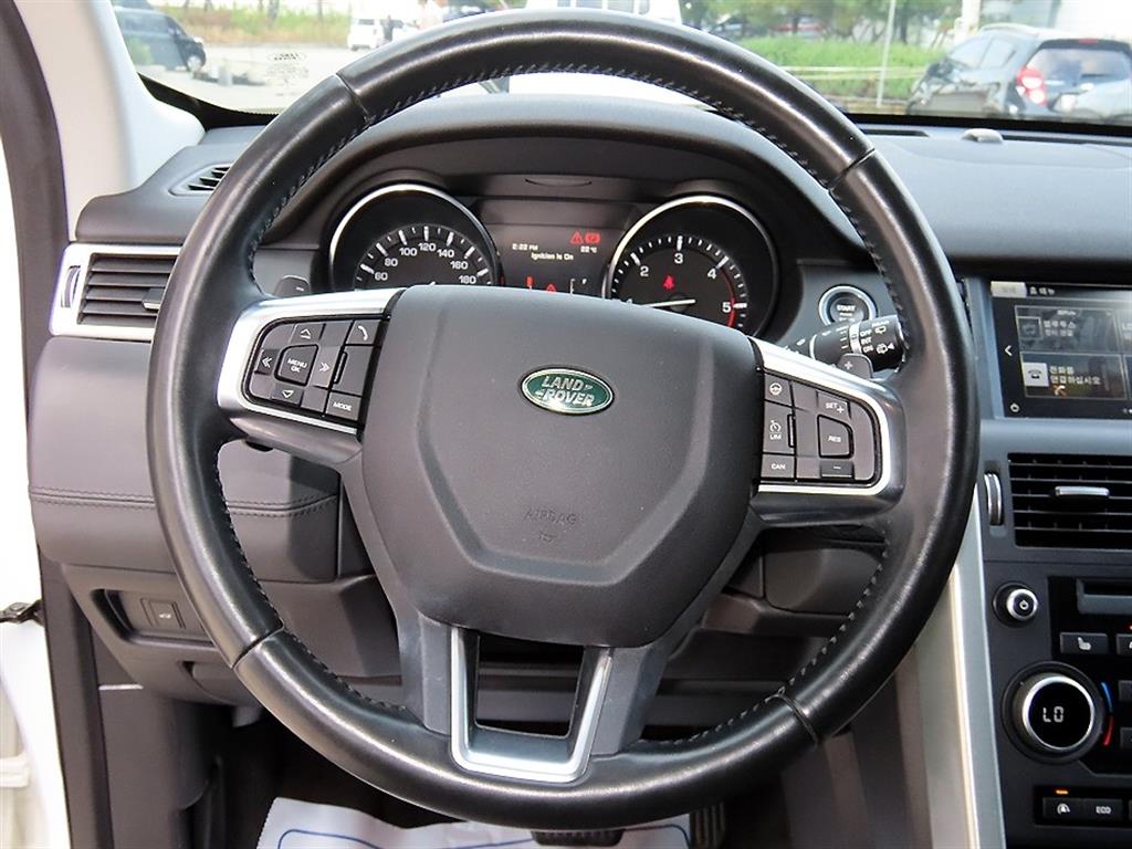 Land Rover Discovery Sport — photo 08