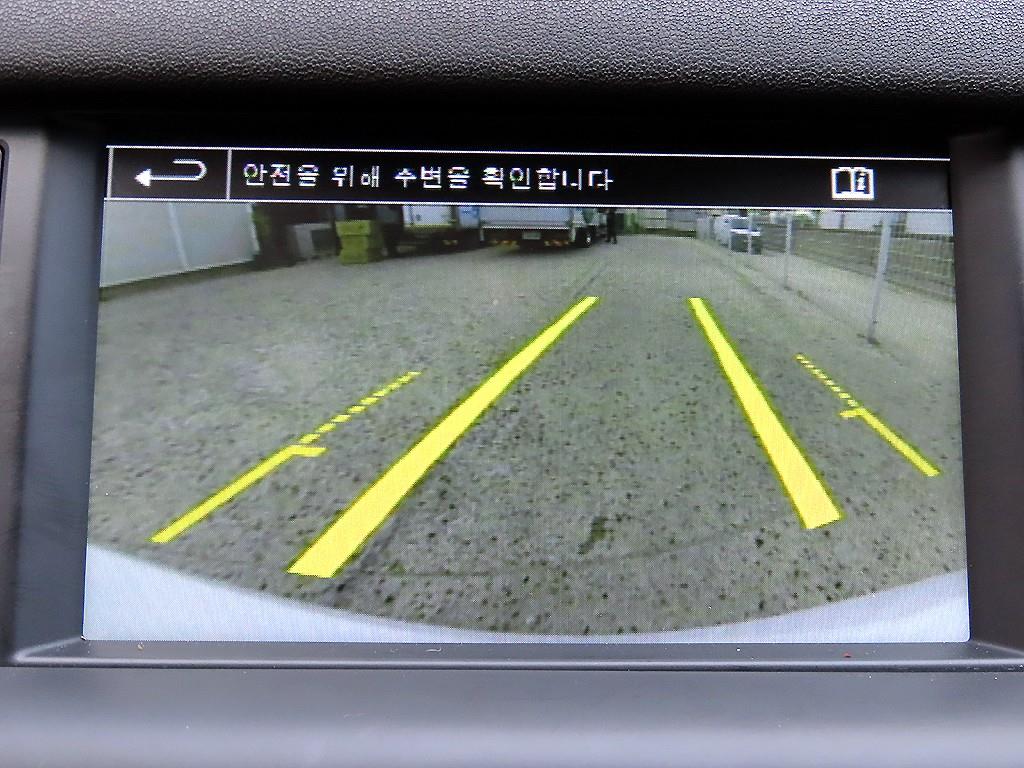 Land Rover Discovery Sport — photo 14