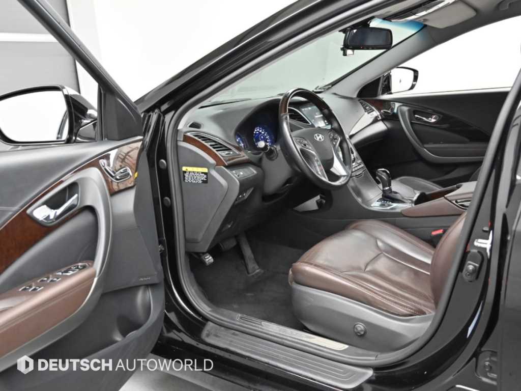 Hyundai Grandeur — photo 11