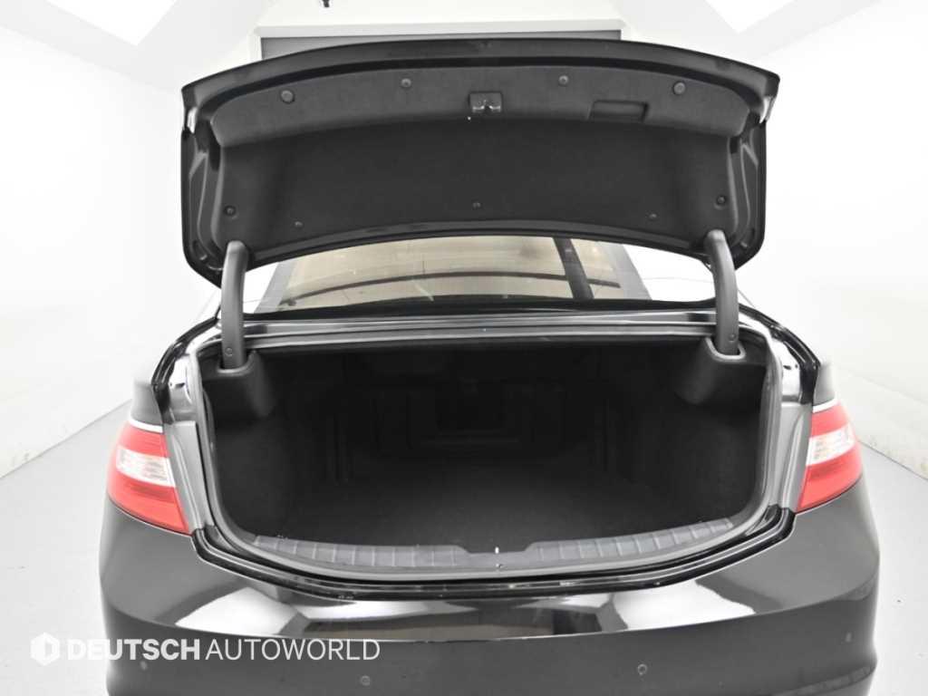 Hyundai Grandeur — photo 19