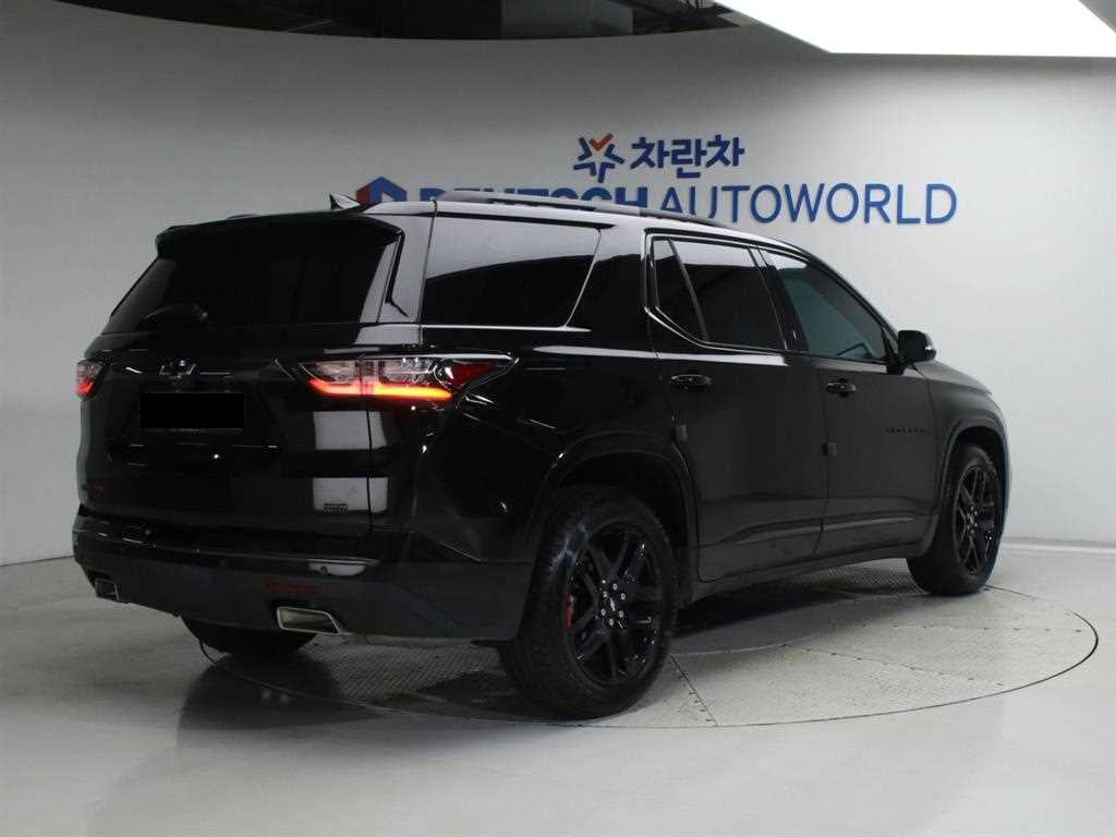 CHEVROLET Traverse — photo 02
