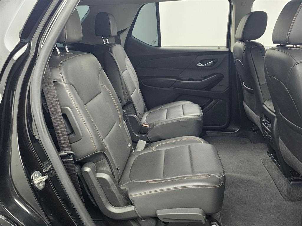 CHEVROLET Traverse — photo 12