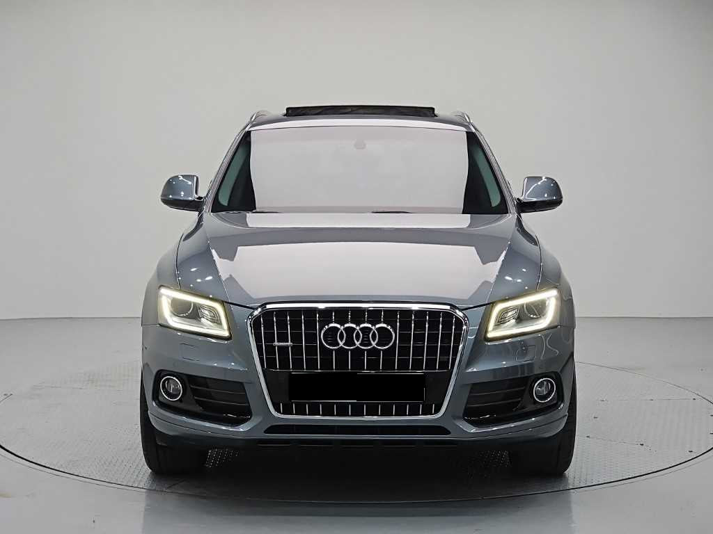 Audi Q5 — photo 02