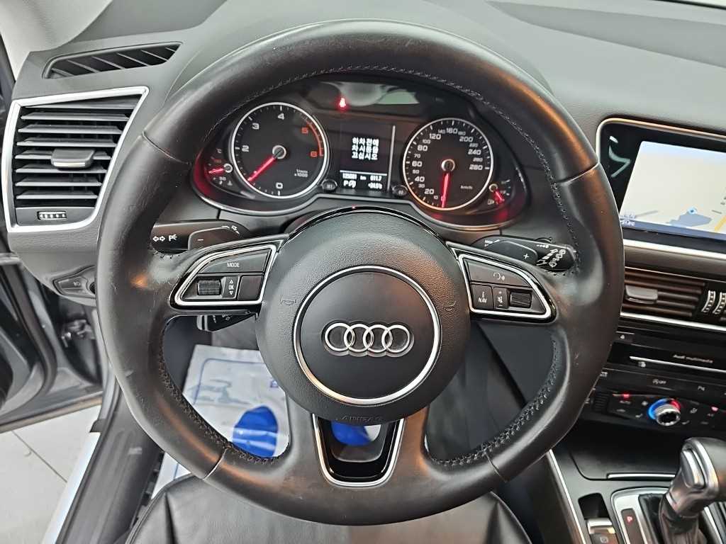 Audi Q5 — photo 09