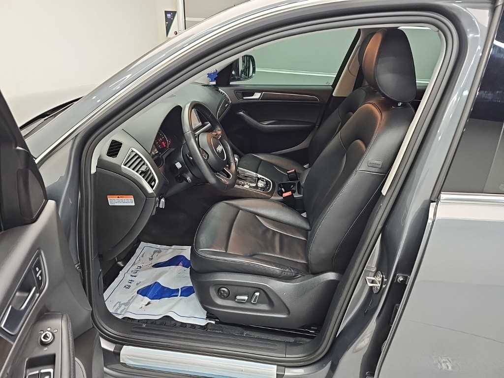 Audi Q5 — photo 11