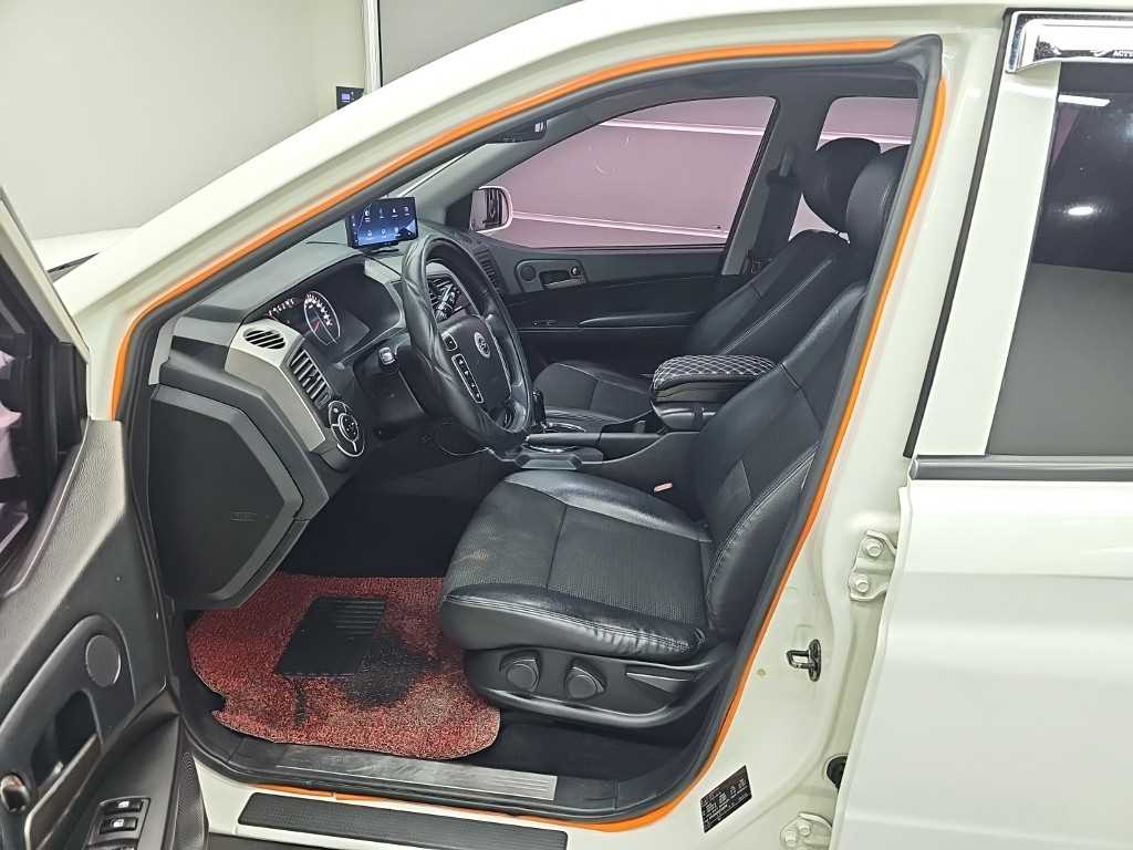 KGM KORANDO — photo 11