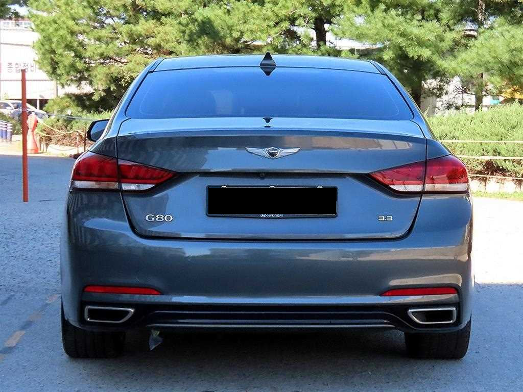 Genesis G80 — photo 04