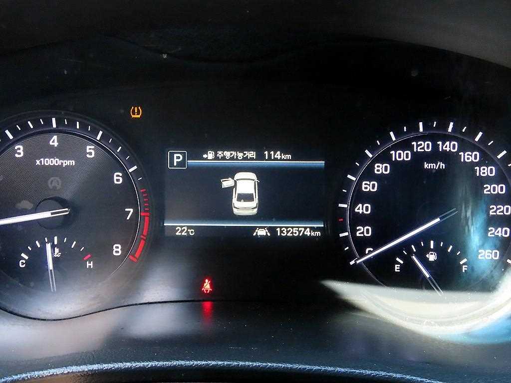 Genesis G80 — photo 09
