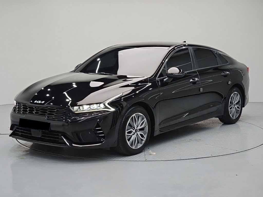 Kia K5 — photo 01