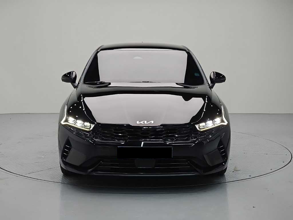 Kia K5 — photo 02