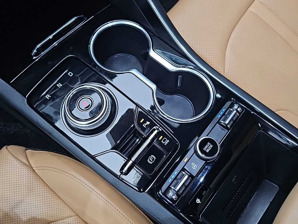 Kia K5 — photo 08