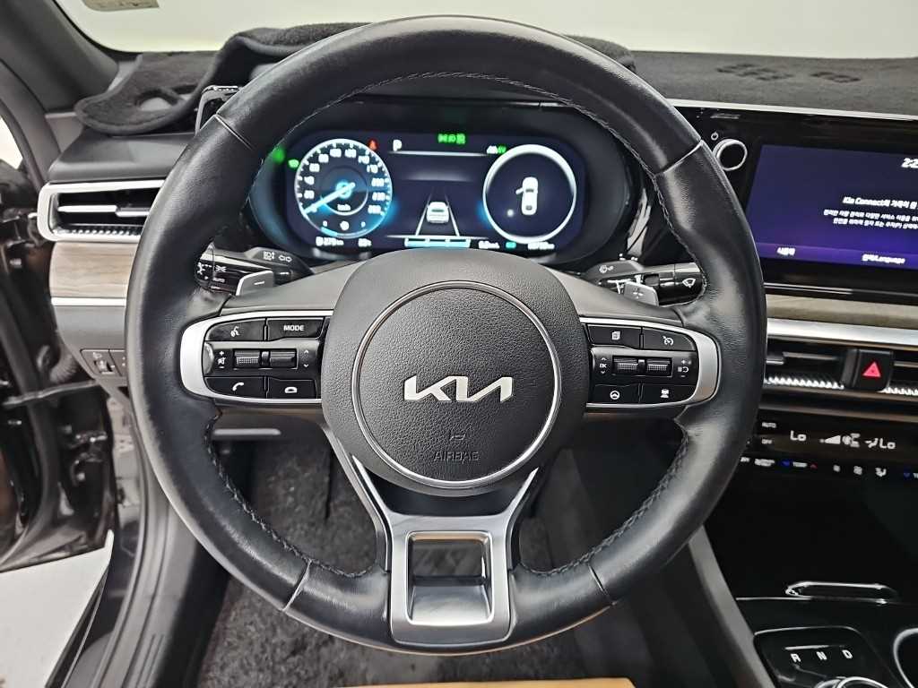 Kia K5 — photo 09