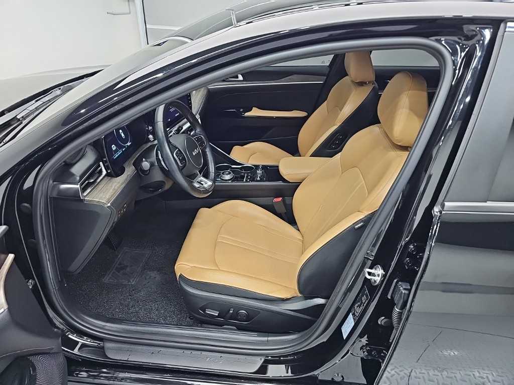 Kia K5 — photo 11